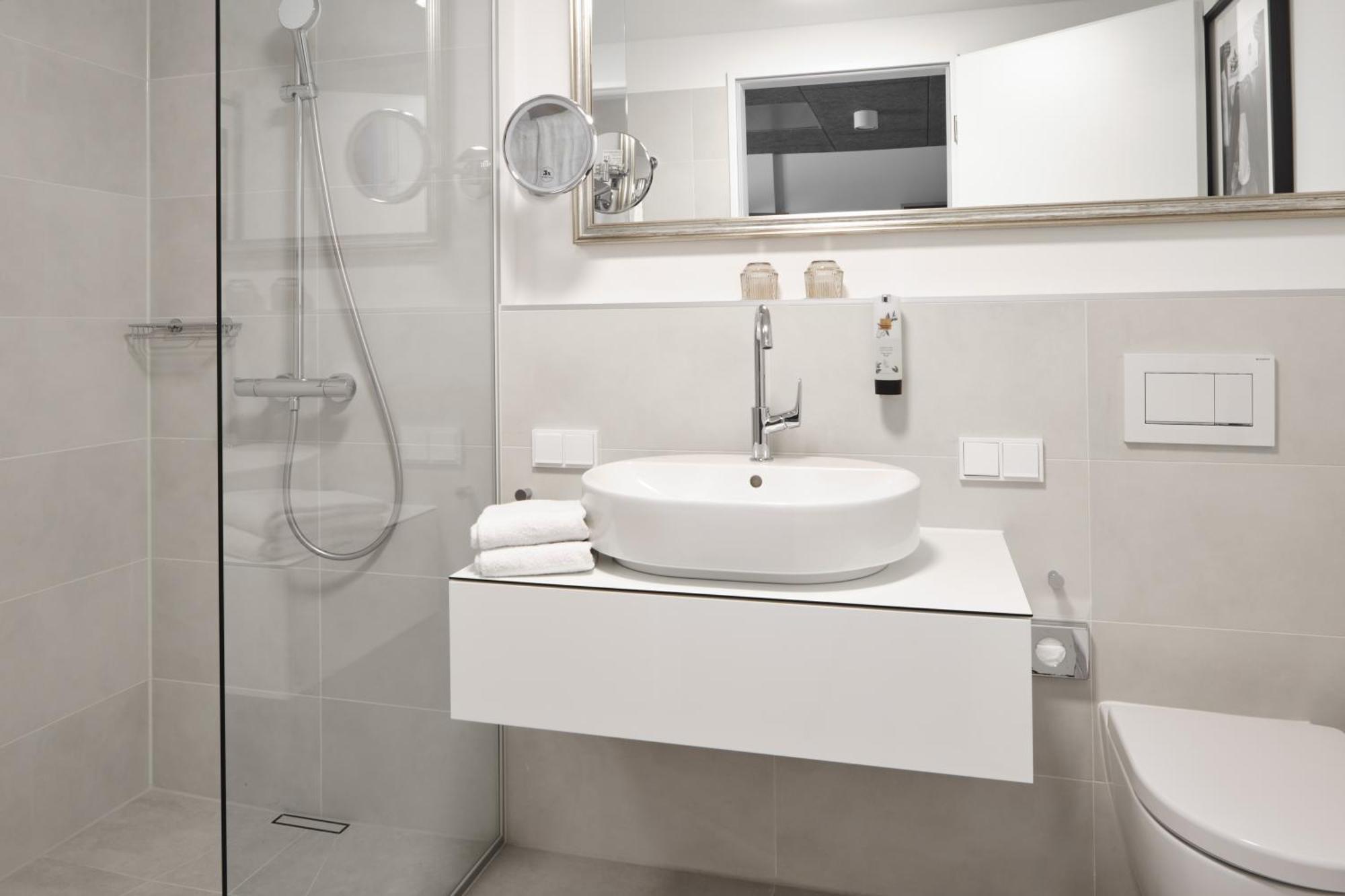 Hotel Balthazars Зелингенщад Екстериор снимка